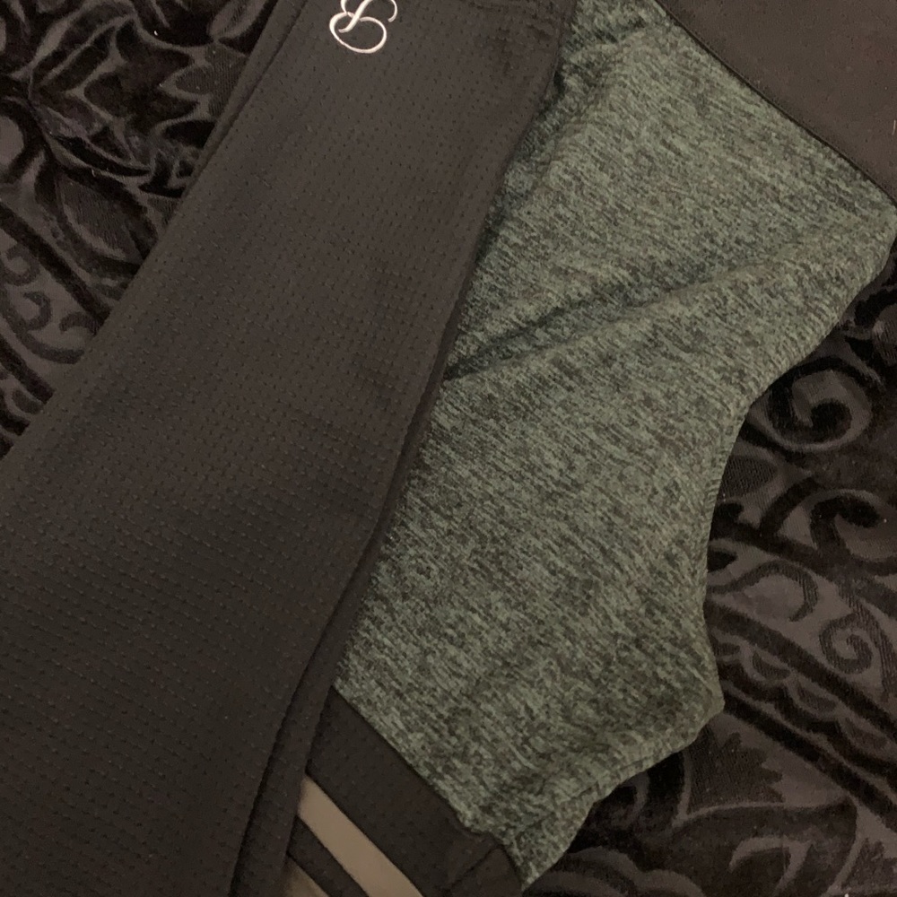 - Bombshell Sportswear wintergreen leggings